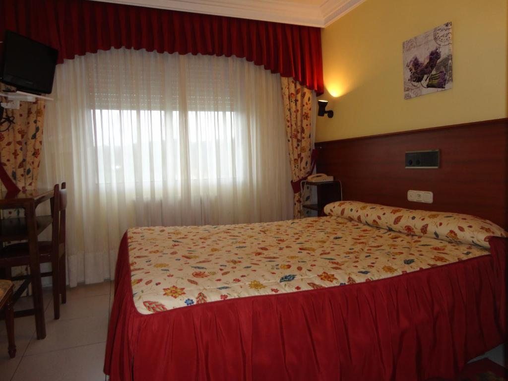 Hotel Garcas Lavacolla Room photo